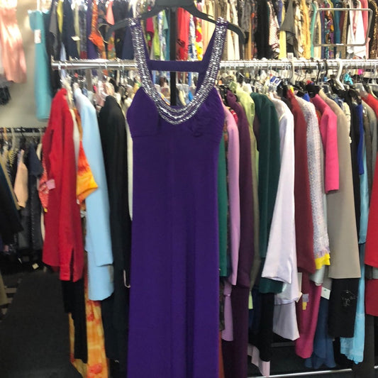 Dave & Johnny sz 4 purple w/ sequins long formal dress