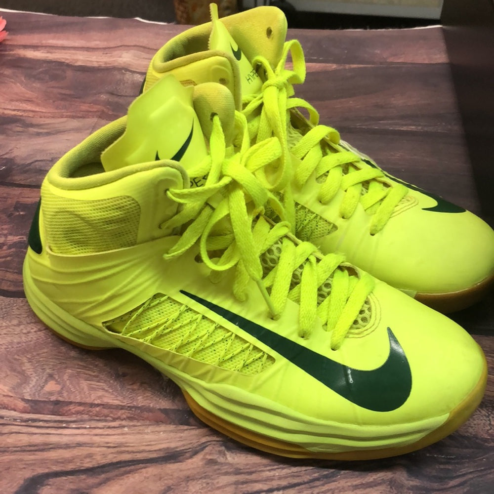 Nike Hyperdunks sz 5y boys lime green and dark green sneakers