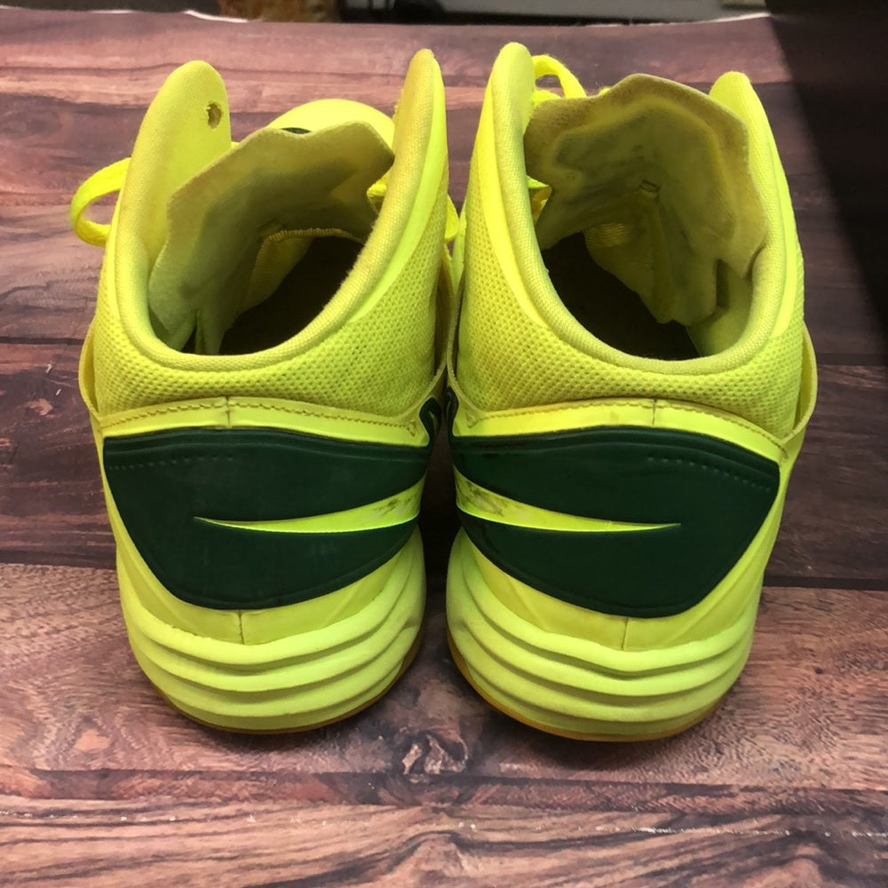 Nike Hyperdunks sz 5y boys lime green and dark green sneakers