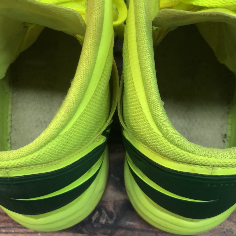 Nike Hyperdunks sz 5y boys lime green and dark green sneakers