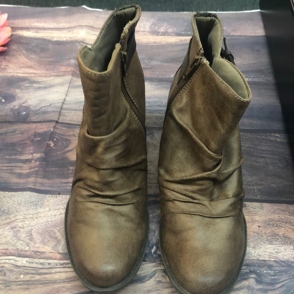 Bare Traps sz 8 brown shoes