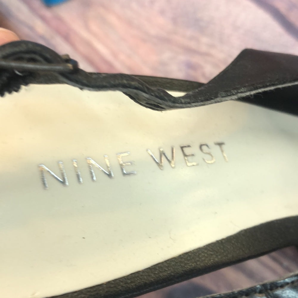 Nine West sz 8.5 women black shoes