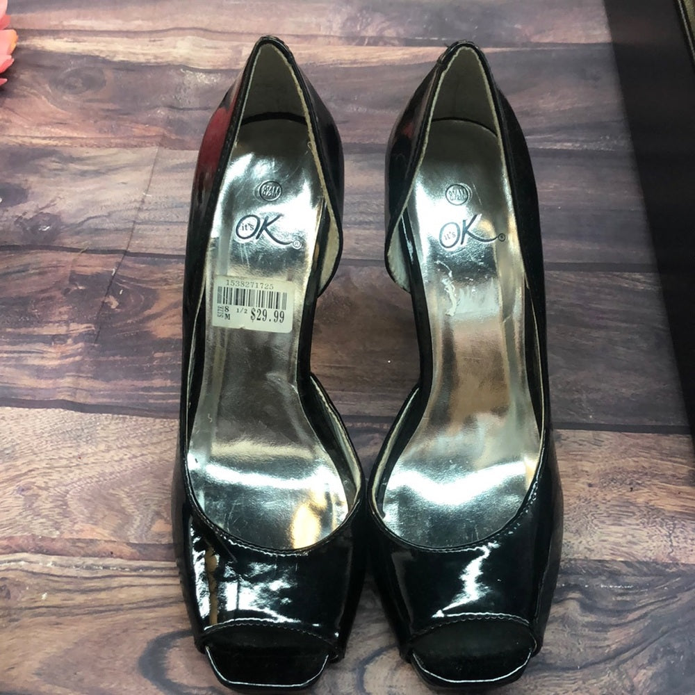 It’s OK sz 8.5 women black shoes