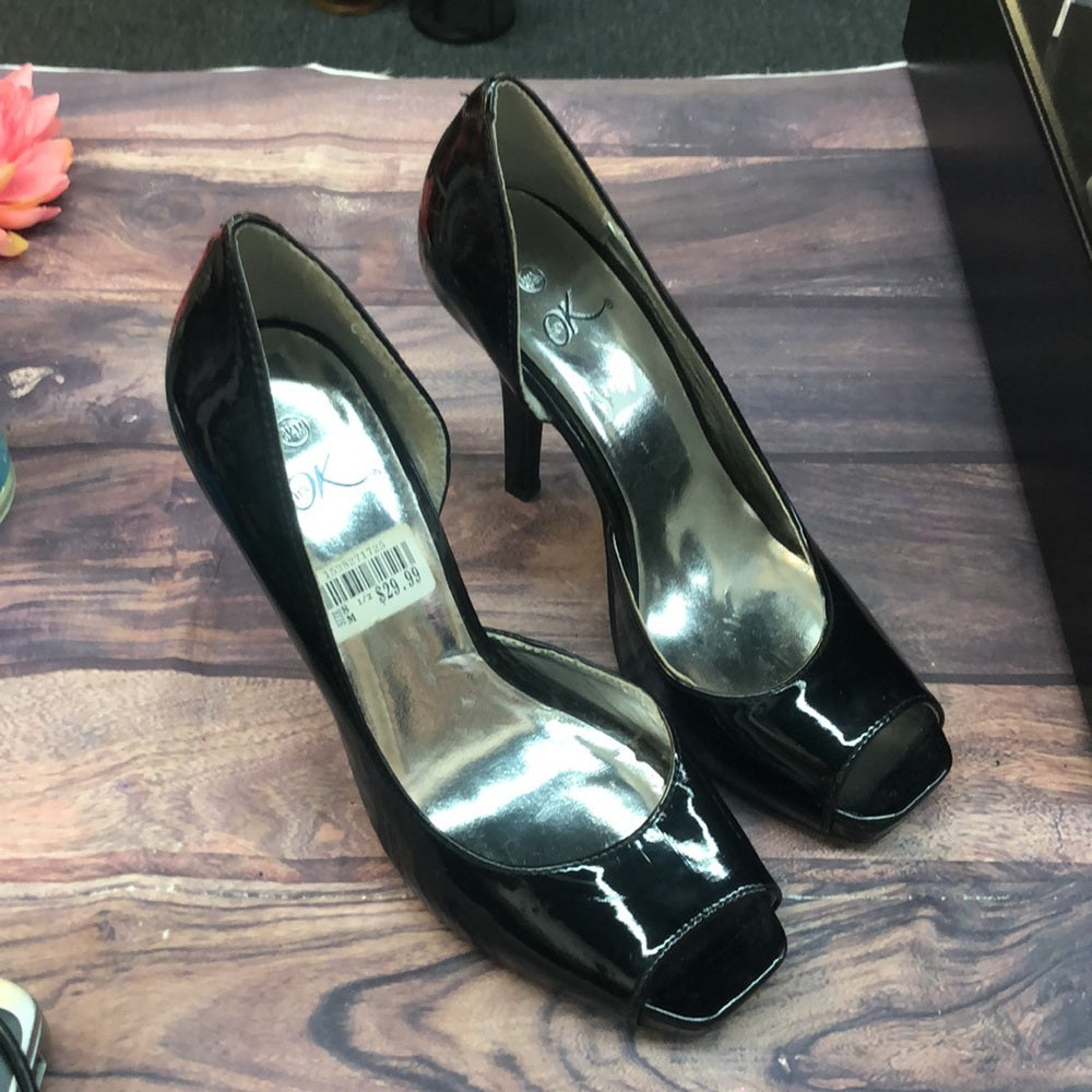 It’s OK sz 8.5 women black shoes