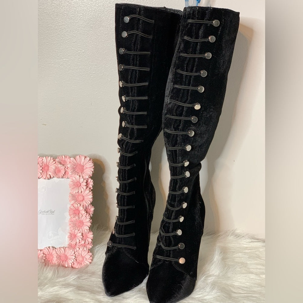 Size 8 velvet heeled boots